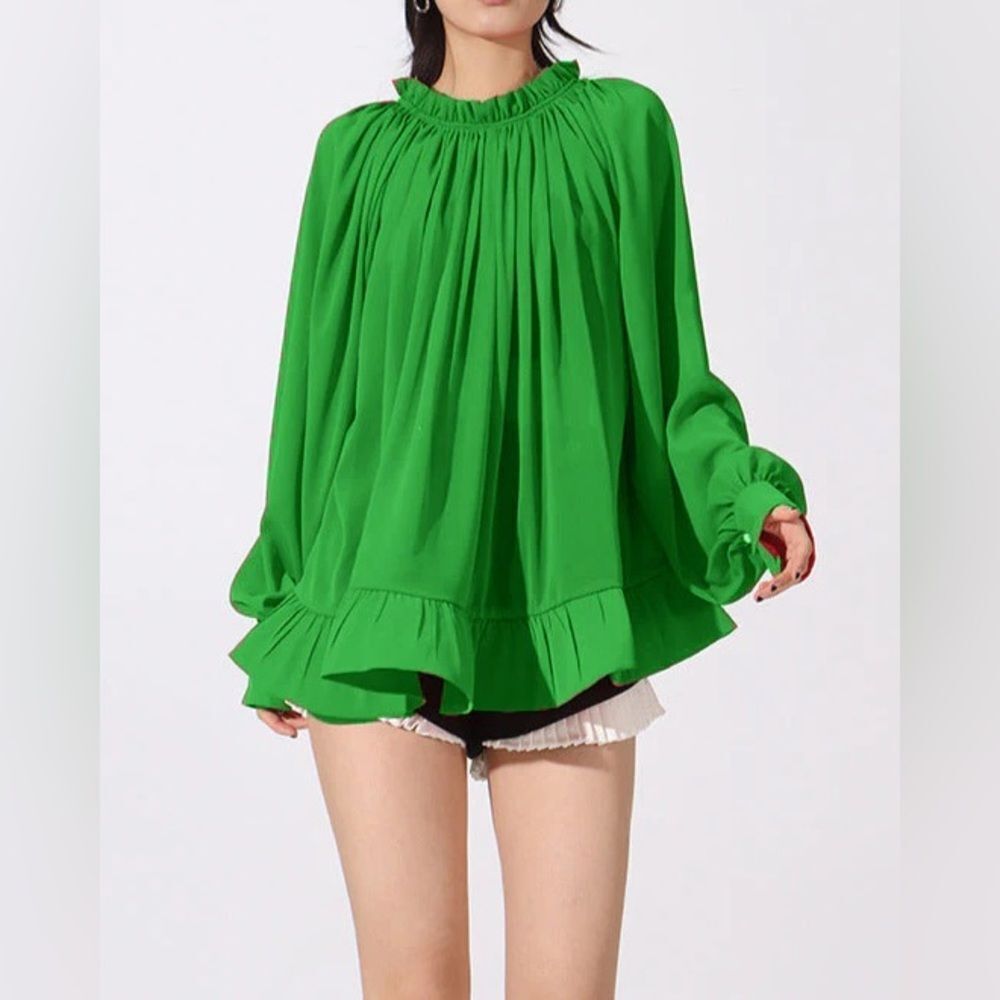 PLEATED OVERSIZED BLOUSE WITH GATHERED‎ NECKLINE  Sz M
